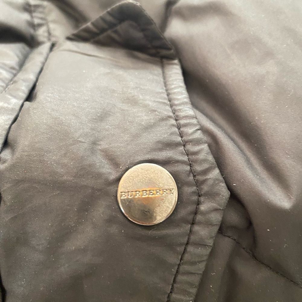 Burberry Women’s Black Quilted Puffer Jacket Size Small - Picture 5 of 13